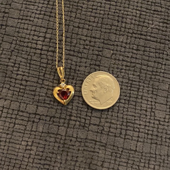 10k Yellow Gold Chain and Garnet Heart Pendant - Picture 3 of 6